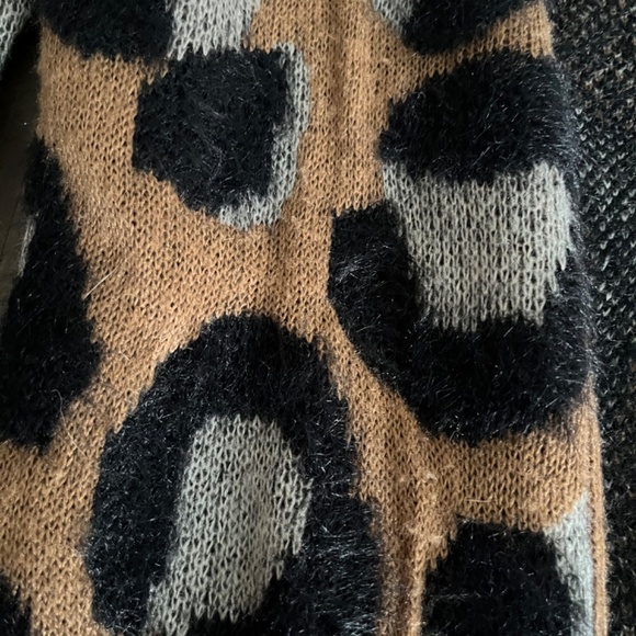 Leopard Cardigan - Picture 6 of 6